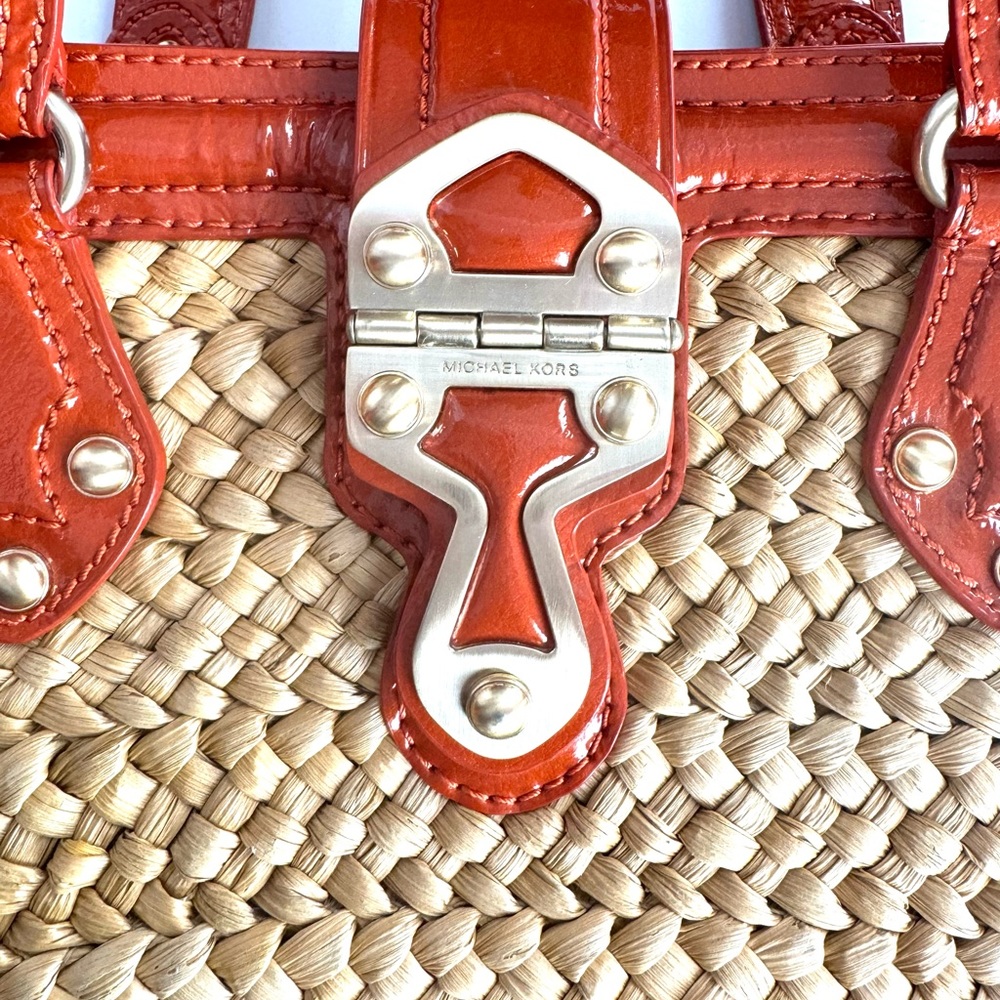 Unique and very beautiful Michael Kors, straw and patent leather handbag.